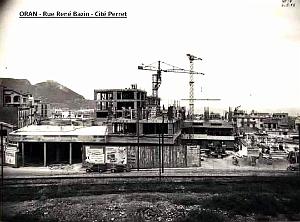 SP r- 14- Cite Perret